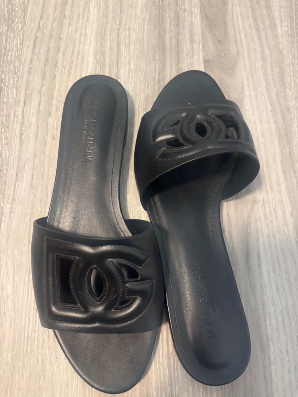 Dolce & Gabbana Black Leather Logo Slide Sandals